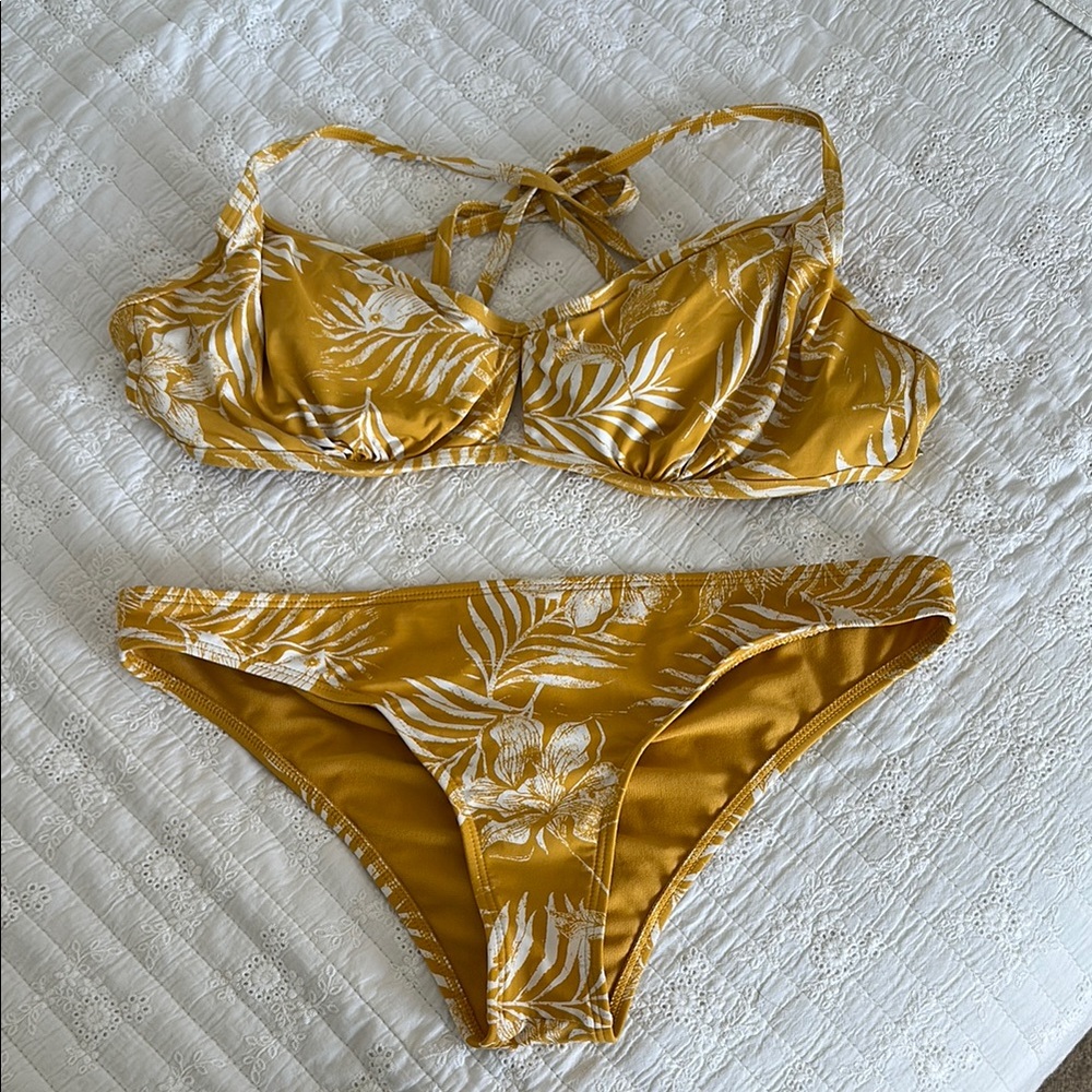 Roxy Yello Floral Bikini Set- L